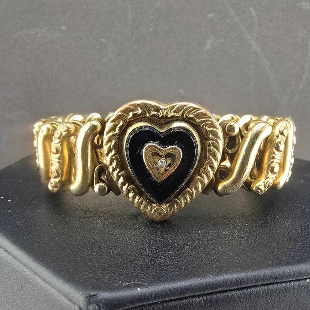 Vintage D.F.B. Co Carmen Sweetheart Bracelet Gold Tone Black Heart 5.5